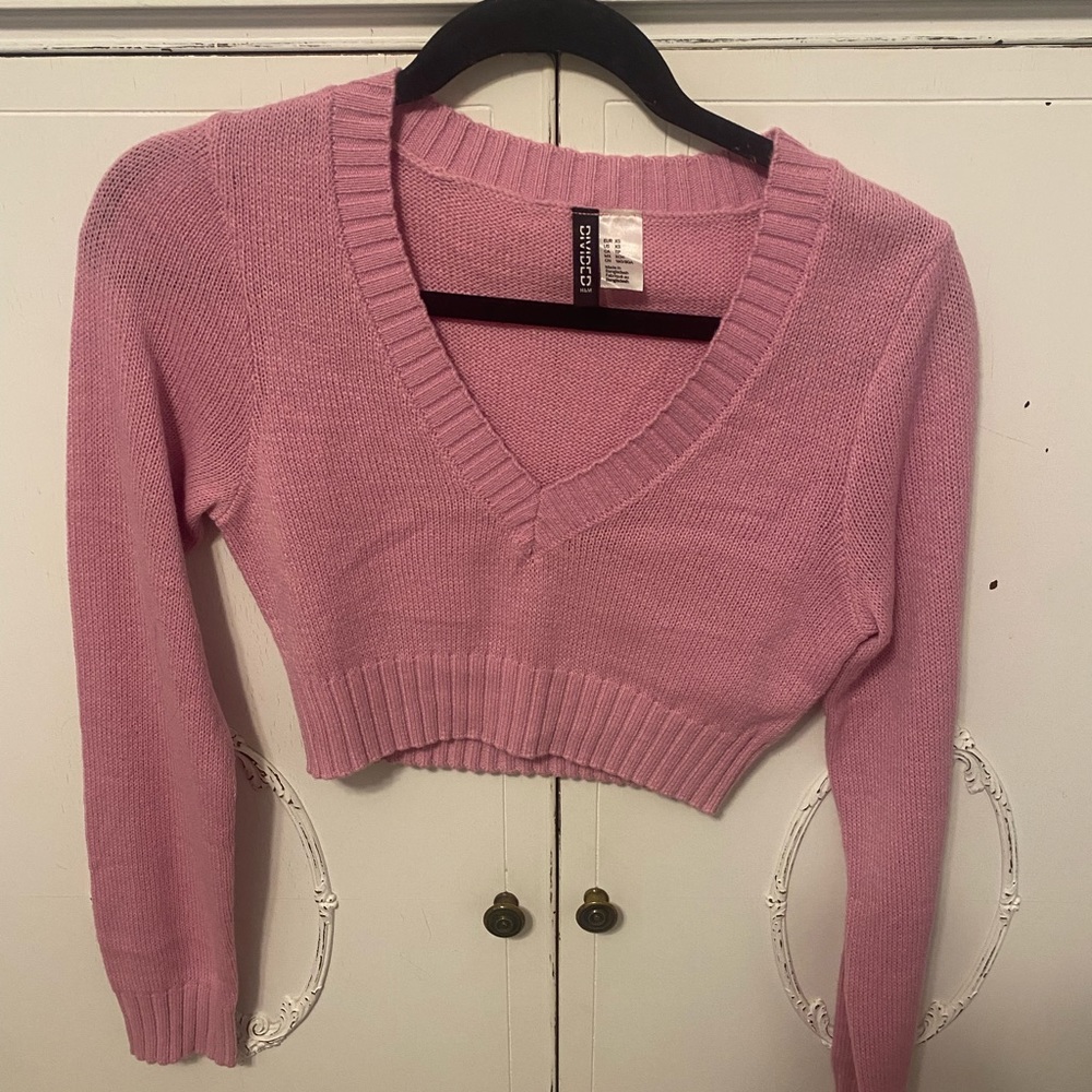 Baby Pink Cropped V Sweater